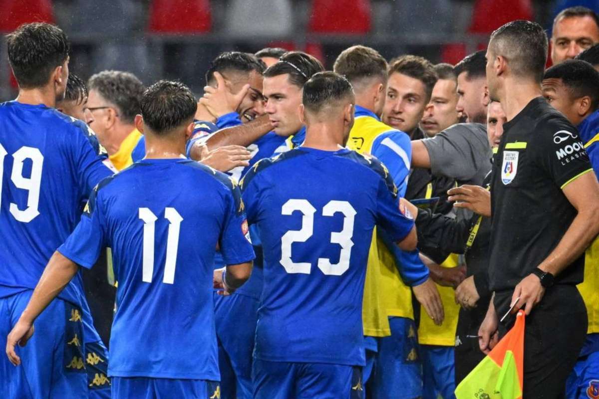Schimbare pe podiumul din Liga 2 Egal pentru Dinamo si Steaua