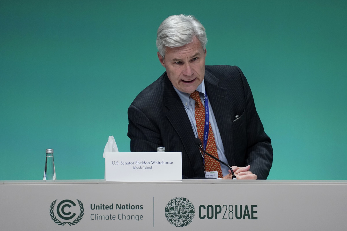 Sheldon Whitehouse singurul oficial american la COP30