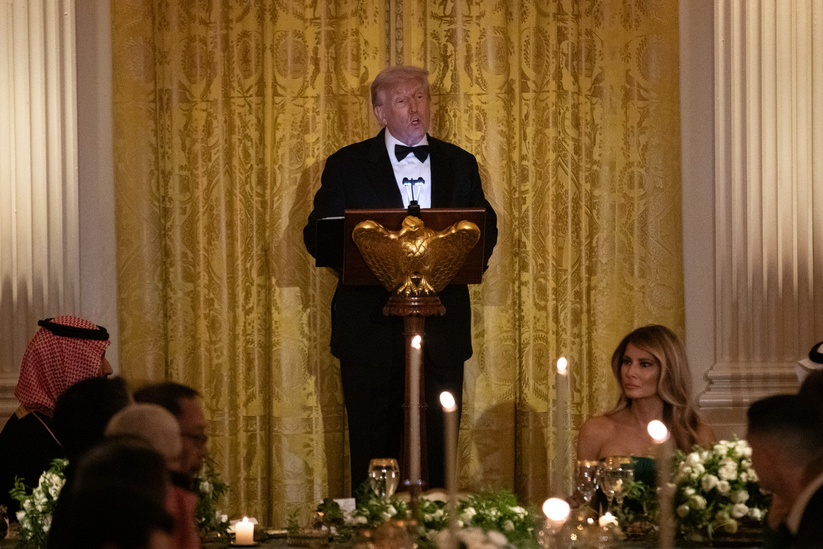 Trump semneaza legea Epstein pe care a vrut sa o anuleze