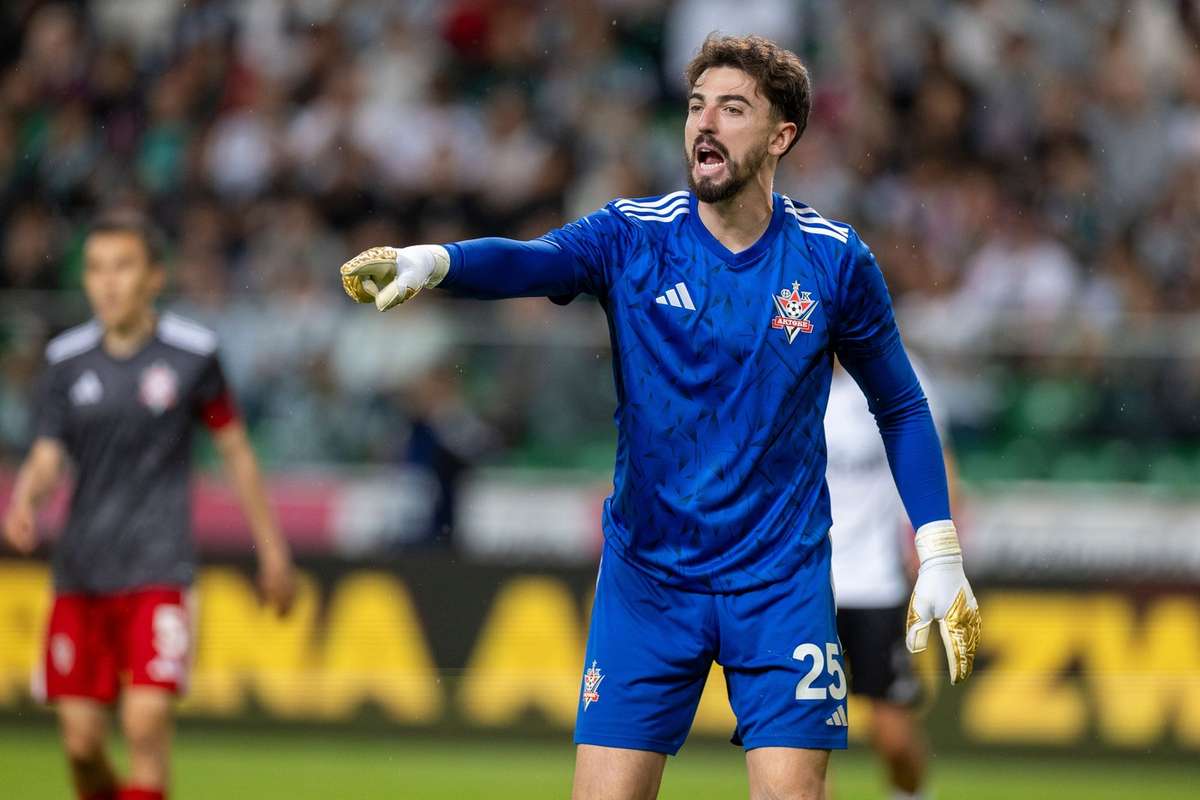 Andrei Vlad fostul portar al FCSB a incheiat colaborarea cu Aktobe si a devenit jucator liber