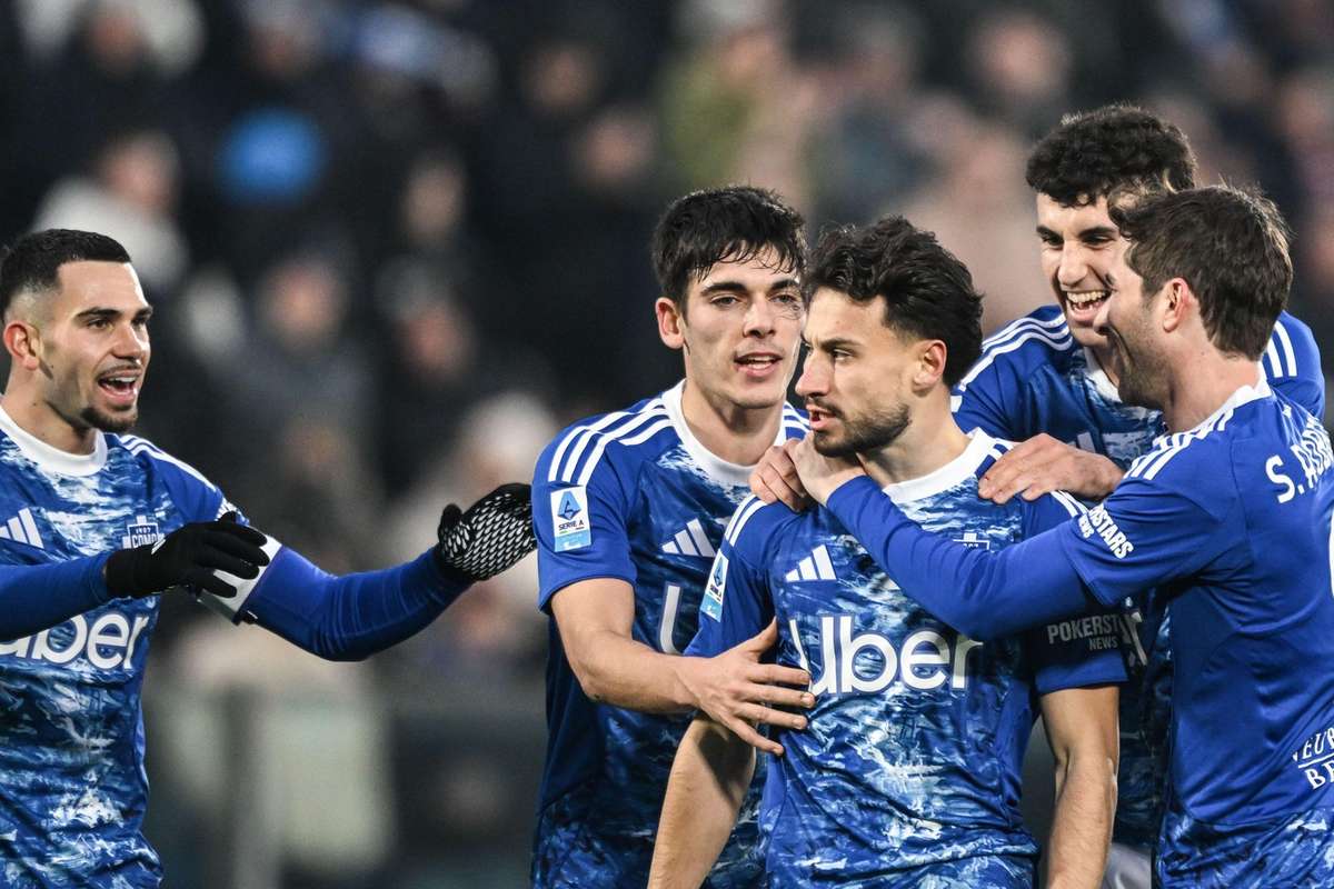 cesc fabregas a format o echipa de exceptie a invins categoric torino si se apropie de locurile din ucl