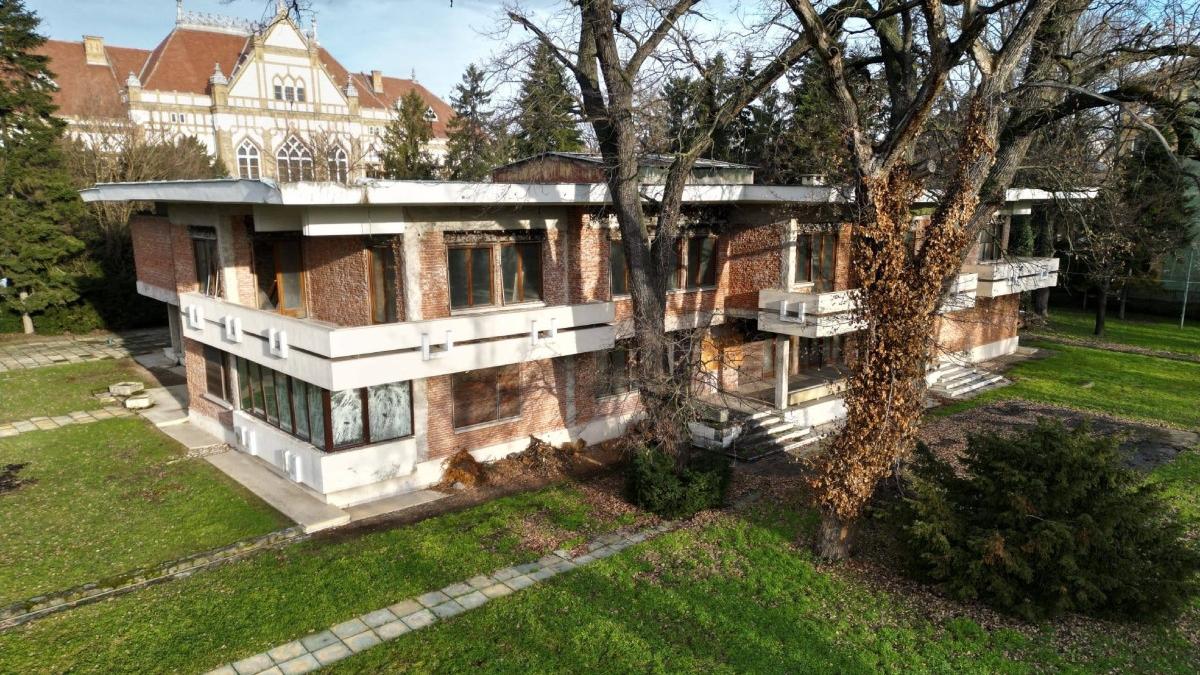 Alfred Simonis anunta ca vila de protocol a lui Ceausescu va fi returnata patrimoniului judetului