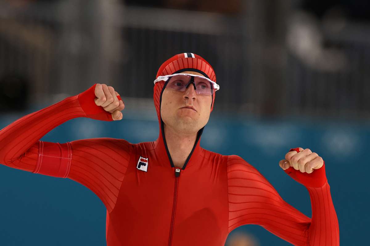 Norvegianul Sander Eitrem isi adjudeca aurul la 5000 m patinaj viteza dominand competitia