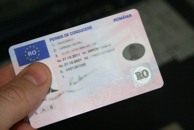 Permisele de conducere suspendate din cauza neplatilor amenzilor de circulatie Bolojan doar 40 dintre amenzile sunt achitate