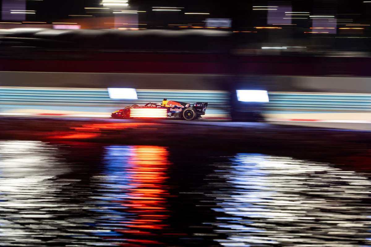 campionul mondial de formula 1 norris cel mai rapid in prima zi de teste din bahrain iar verstappen impresioneaza 1