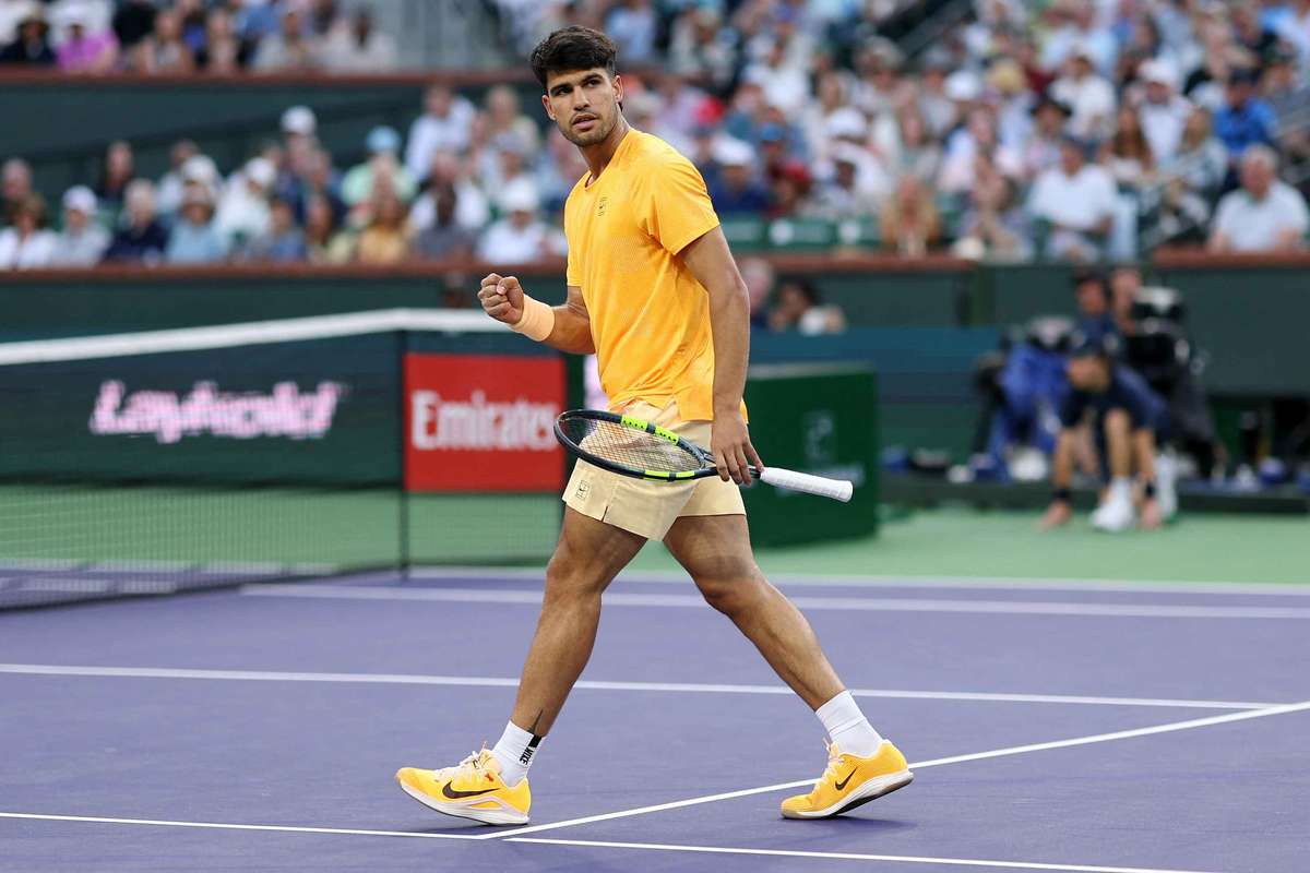 Carlos Alcaraz debut fara emotii la Indian Wells Novak Djokovic cedeaza un set in fata lui Majchrzak