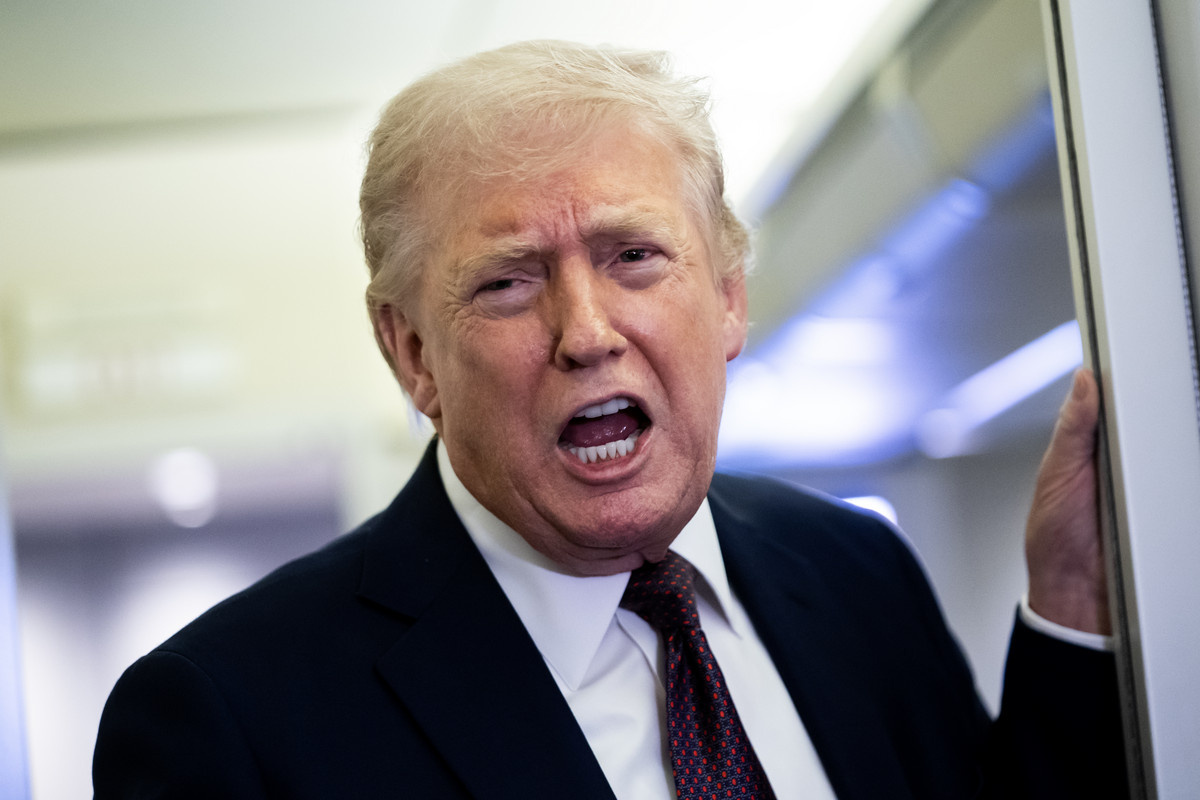 Democratii il critica pe Trump pentru un mesaj in care celebreaza moartea lui Mueller