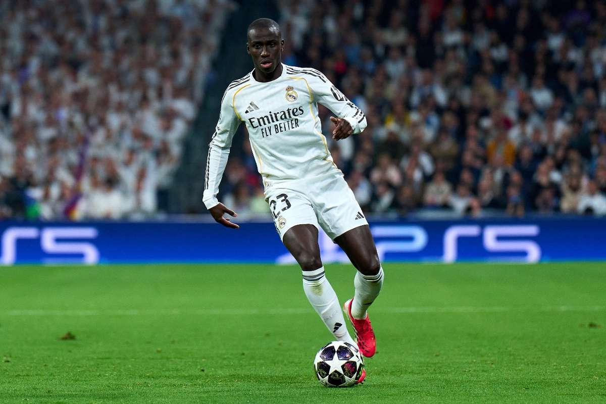 Ferland Mendy s a accidentat si va omite returul cu Manchester City