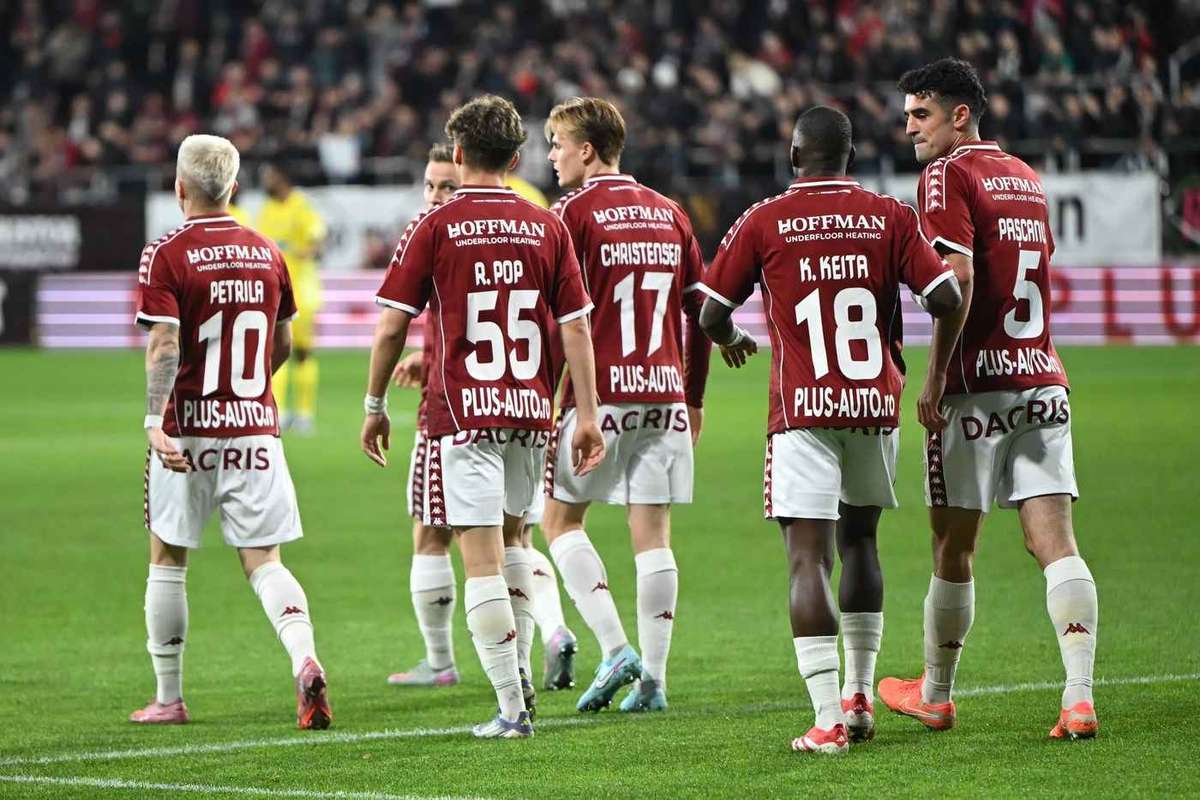 Fotbalistul de la Rapid audiat de Politie dupa un accident in Bucuresti O femeie internata la ATI