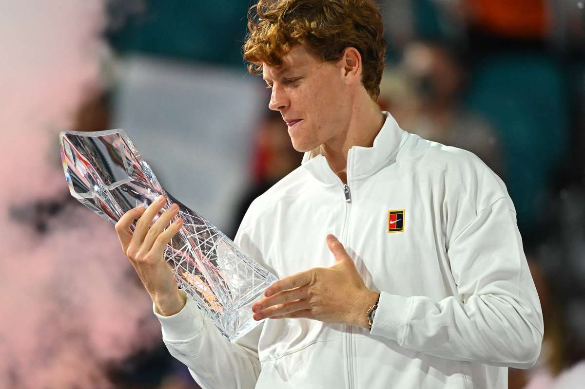 Jannik Sinner ar putea sa l detroneze in curand pe Carlos Alcaraz Italianul se apropie de spaniol in clasamentul ATP