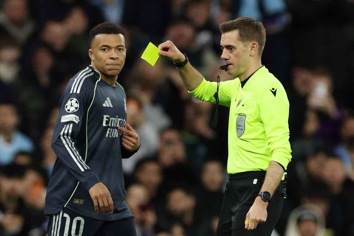 Kylian Mbappe i a umbrit revenirea cu un cartonas galben care il pune pe lista jucatorilor aproape de suspendare