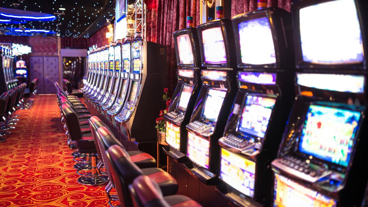 La Zarnesti jocurile de noroc au fost interzise Siguranta si bunastarea comunitatii sunt prioritati