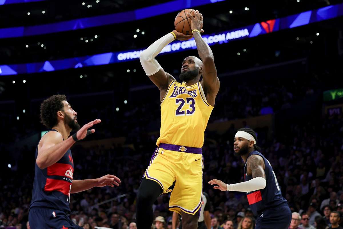 LeBron James nu se opreste A egalat recordul de victorii in NBA