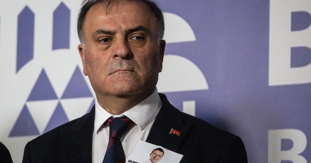 Primarul interimar al Istanbulului Uniunea Europeana este indulgenta cu Turcia deoarece are nevoie de Ankara