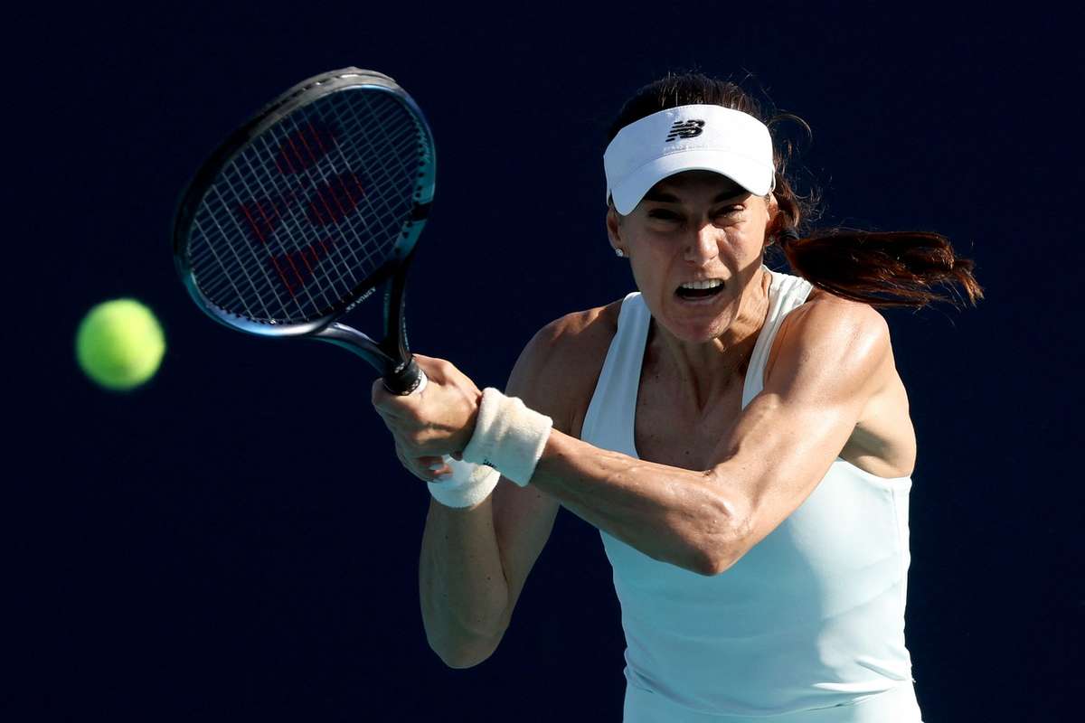Tracker de Tenis Sorana Cirstea o infrunta pe Gauff Tsitsipas eliminat Sabalenka o invinge pe McNally