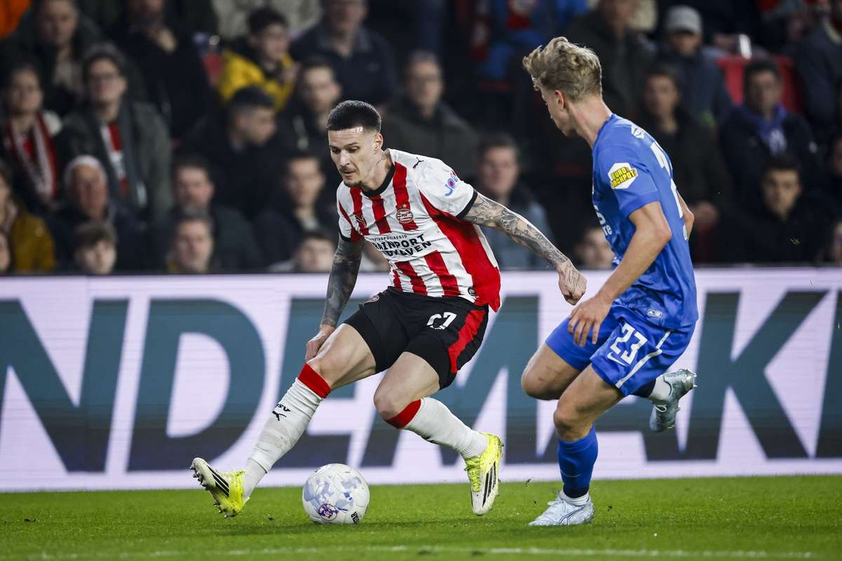 nou succes pentru psv cu dennis man in primul 11 nota acordata jucatorului roman
