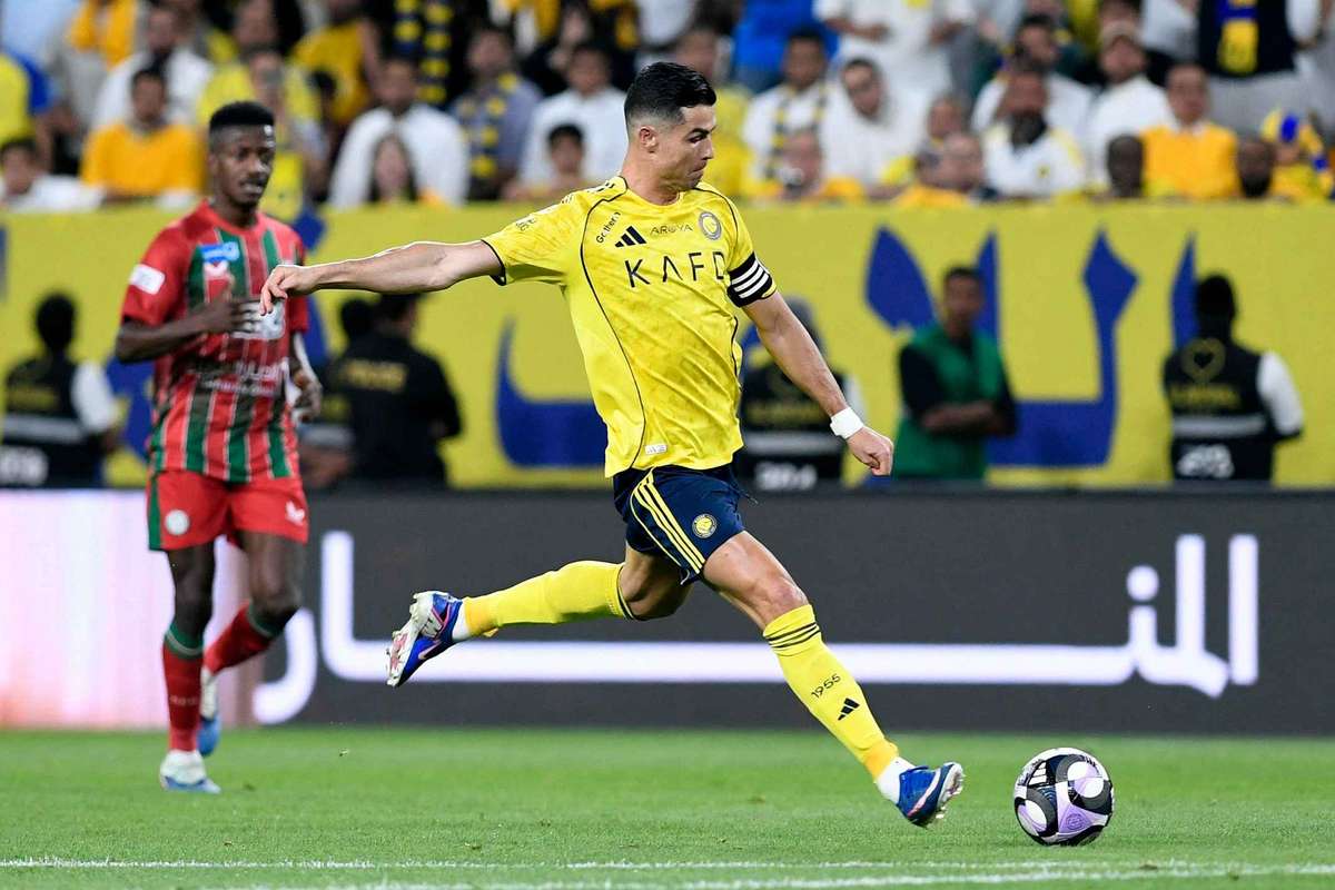 Cristiano Ronaldo, epuizat, a vomitat după meciul de la Al Nassr, dezvăluie Jorge Jesus. 2 Cristiano Ronaldo epuizat a vomit dupa meciul de la Al Nassr dezvaluie Jorge Jesus