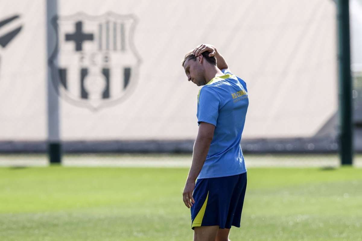 De Jong se reintegreaza in lotul Barcelonei dupa o absenta de o luna si jumatate