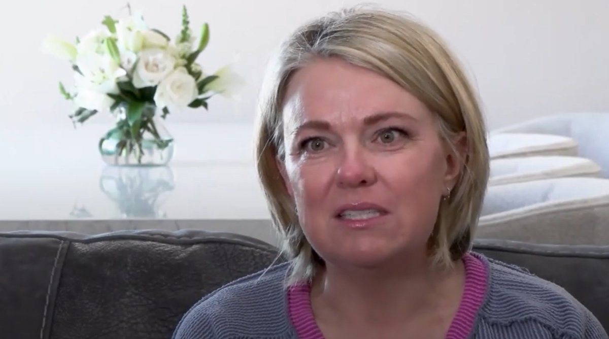 Desi era compatibila cu sotul ei care sufer a de insuficienta renala a donat un rinichi unui strain Care a fost motivul