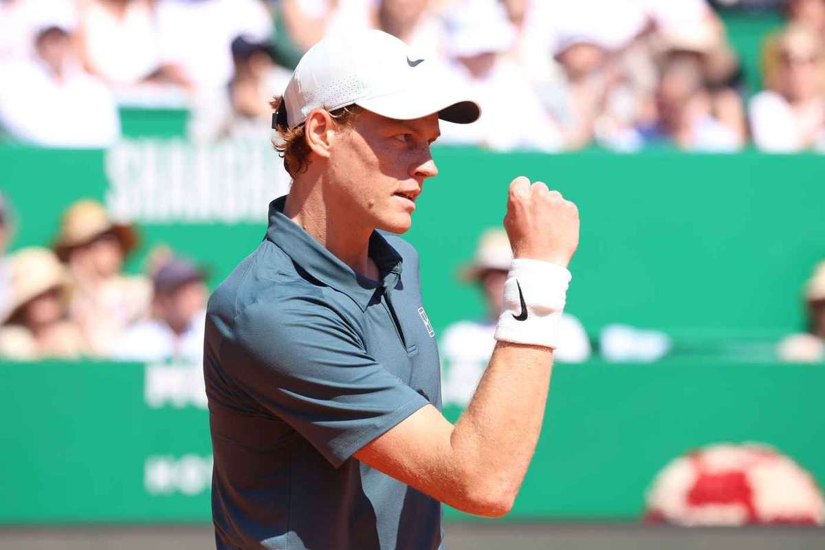 Jannik Sinner in sferturi la Monte Carlo dupa un meci greu cu Machac
