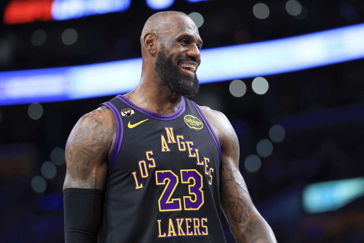 LeBron James de neoprit la 41 de ani a fost numit jucatorul saptamanii pentru a 70 a oara