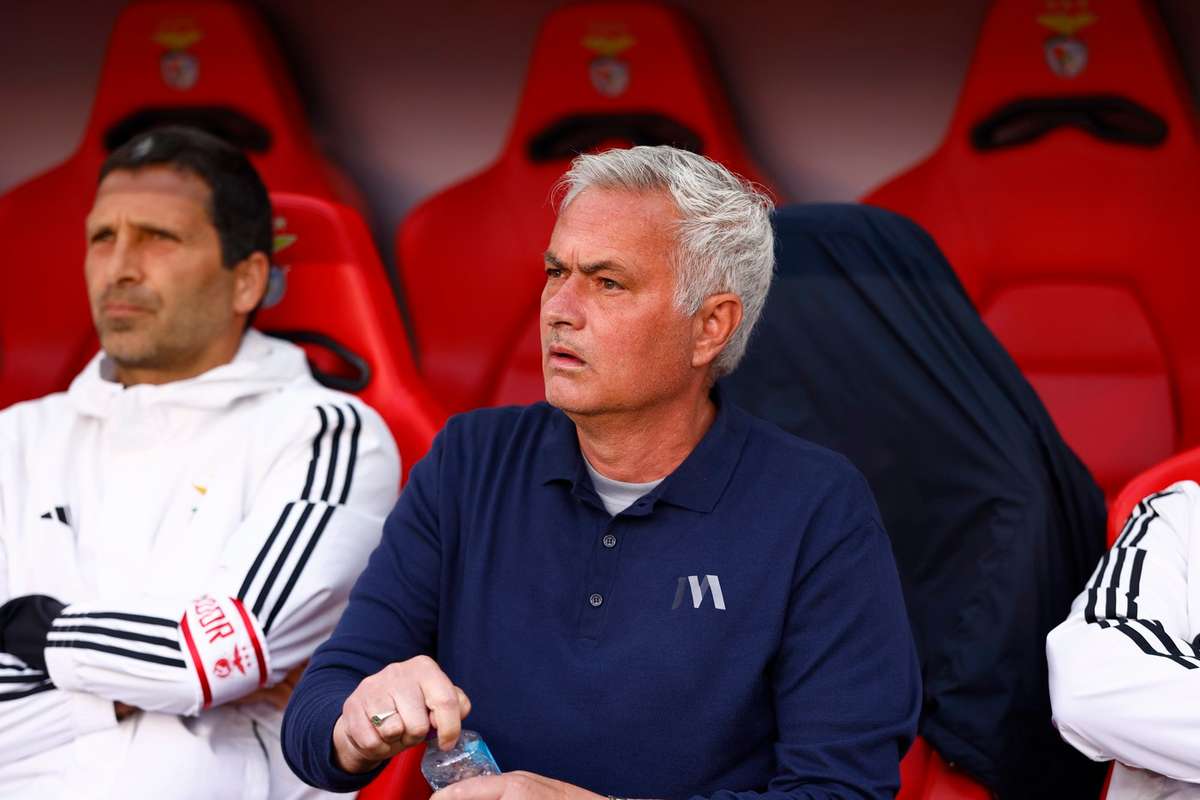 Mourinho uimit de Chivu Declaratiile portughezului despre antrenorul lui Inter