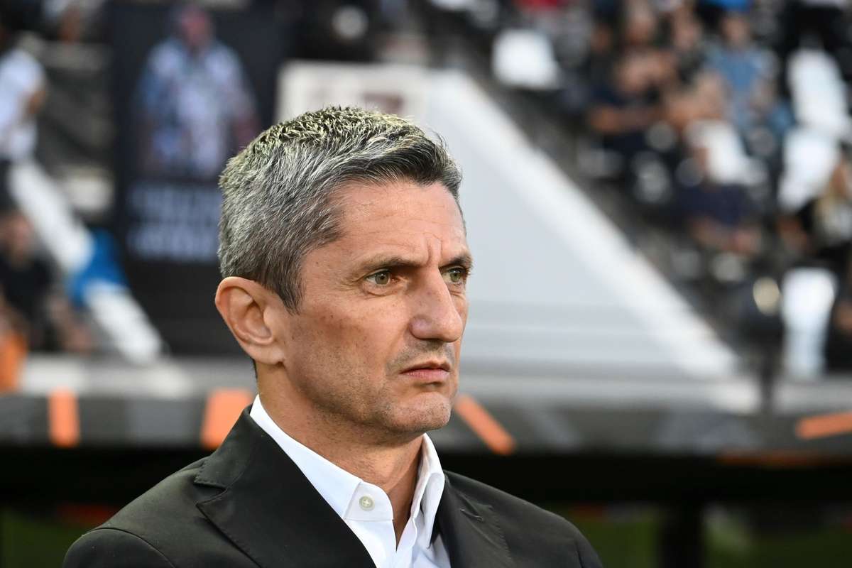 Razvan Lucescu a sosit de urgenta la Bucuresti A renuntat la PAOK