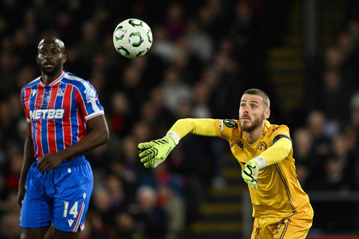 portarul fiorentinei de gea isi sustine fostul coleg de echipa pentru functia de antrenor la manchester utd