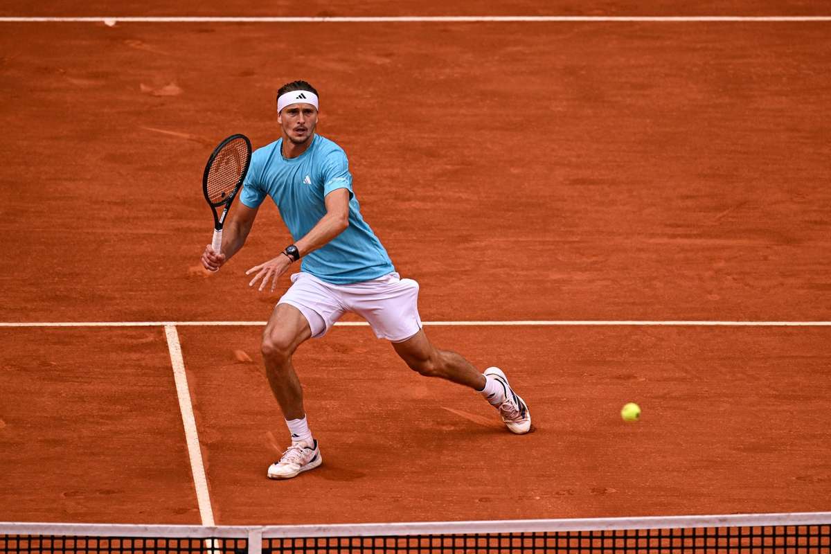 tennis tracker zverev invinge pe mensik dupa un meci de peste 2 ore pliskova o infrunta pe potapova