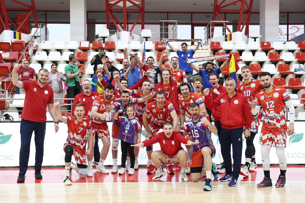 Arcada Galati o infrunta pe Dinamo in primul meci al finalei de volei masculin