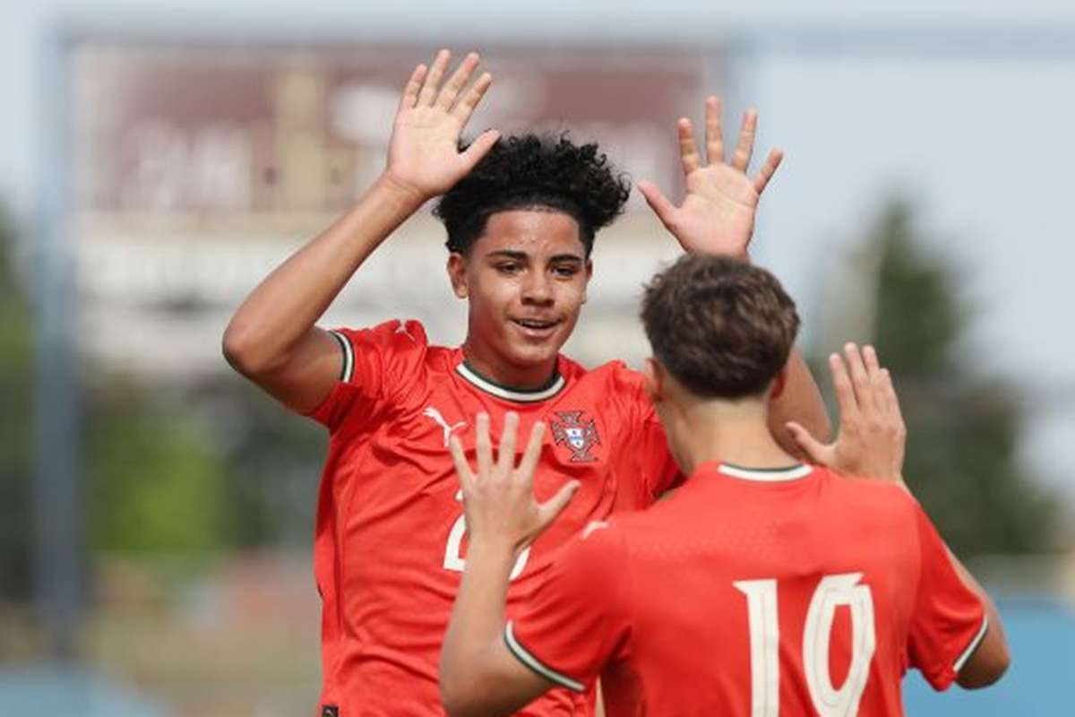 Cristiano Ronaldo Jr marcheaza doua goluri iar Portugalia U16 castiga impotriva Greciei