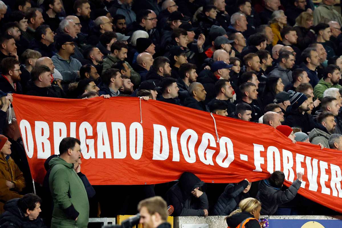 Diogo Jota si fratele sau vor fi omagiati de Liverpool printr un memorial pe stadionul Anfield