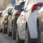 Incepand de astazi masinile hibrid nu mai beneficiaza de parcari gratuite in Bucuresti Avantajul ramane pentru cei care