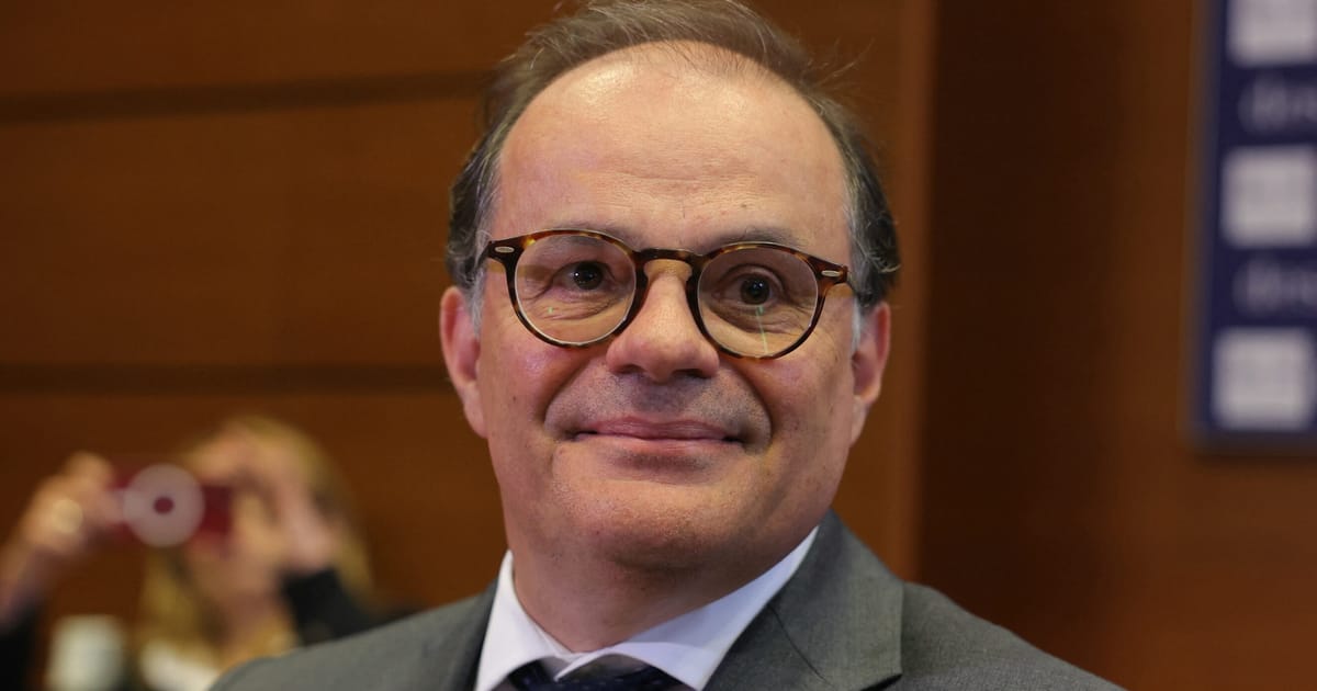 Legiuitorii confirm aalegerii lui Macron in fruntea Bancii Frantei