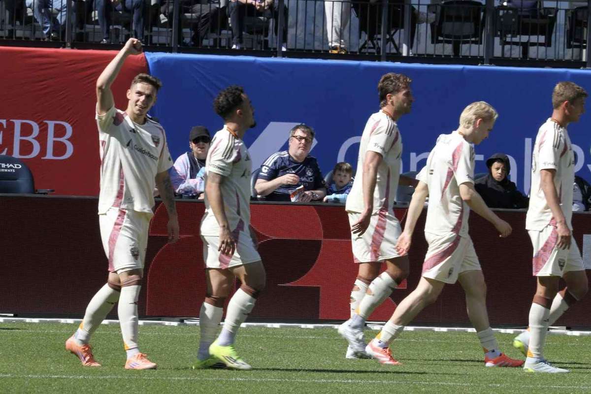 Louis Munteanu dupa ce a marcat doua goluri pentru DC United Sunt foarte fericit