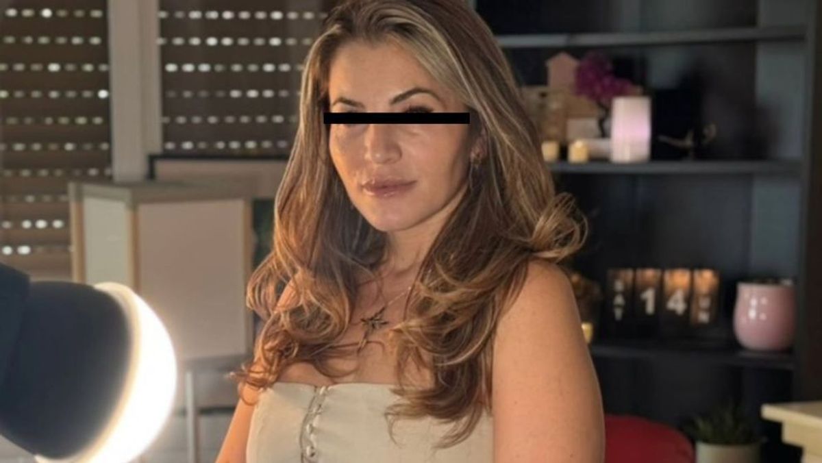 Ultimele imagini cu Amiana Paștină, înainte de a-și pune capăt zilelor în baia celulei. Femeia din Sibiu fusese acuzată că și-ar fi omorât mama pentru avere. 2 Ultimele imagini cu Amiana Pastina inainte de a si pune capat zilelor in baia celulei Femeia din Sibiu fusese acuzata ca si ar fi omorat mama pentru avere