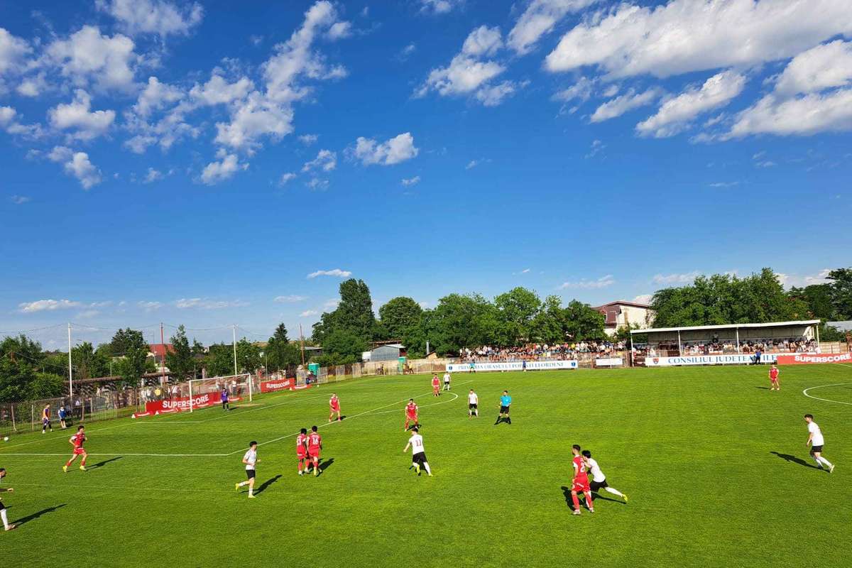 s a decis finala play off ului care va determina ultima echipa promovata in liga 2