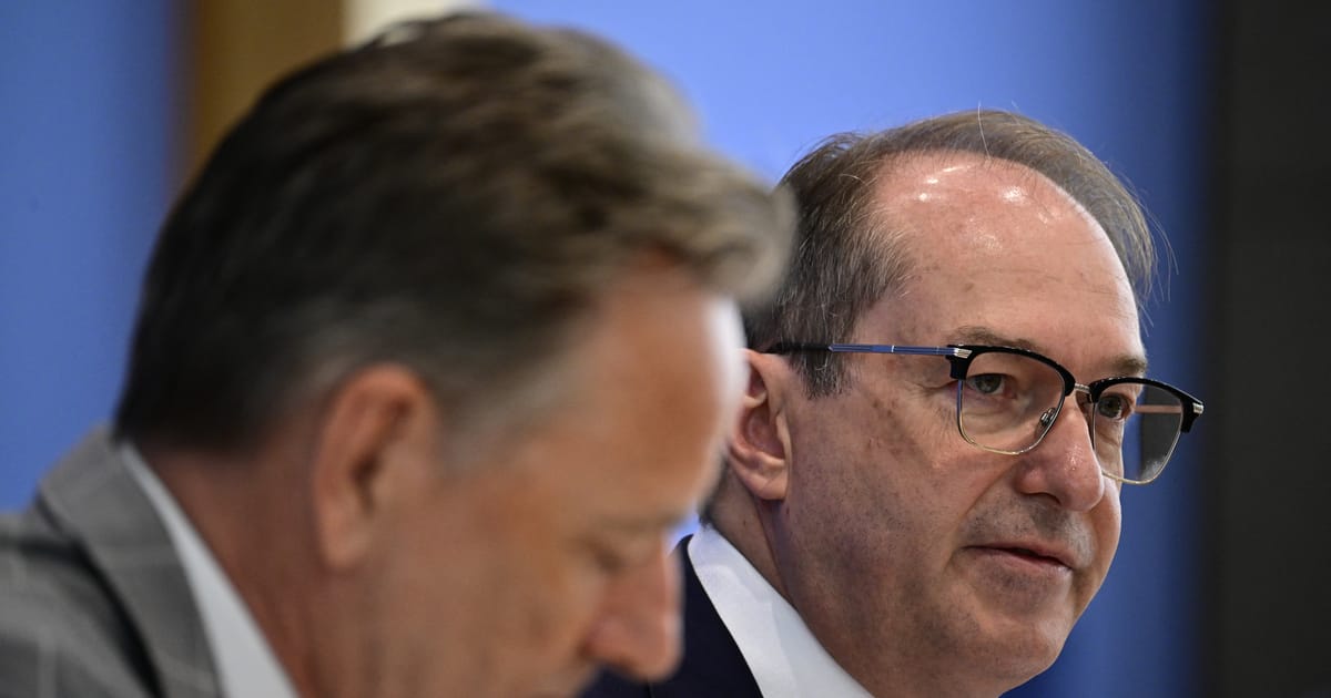 Crimele motivate politic în Germania ating un nivel record. 3 Crimele motivate politic in Germania ating un nivel record