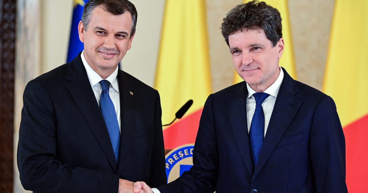 Discutiile guvernului Romaniei se blocheaza pe masura ce timpul pentru constitutie trece