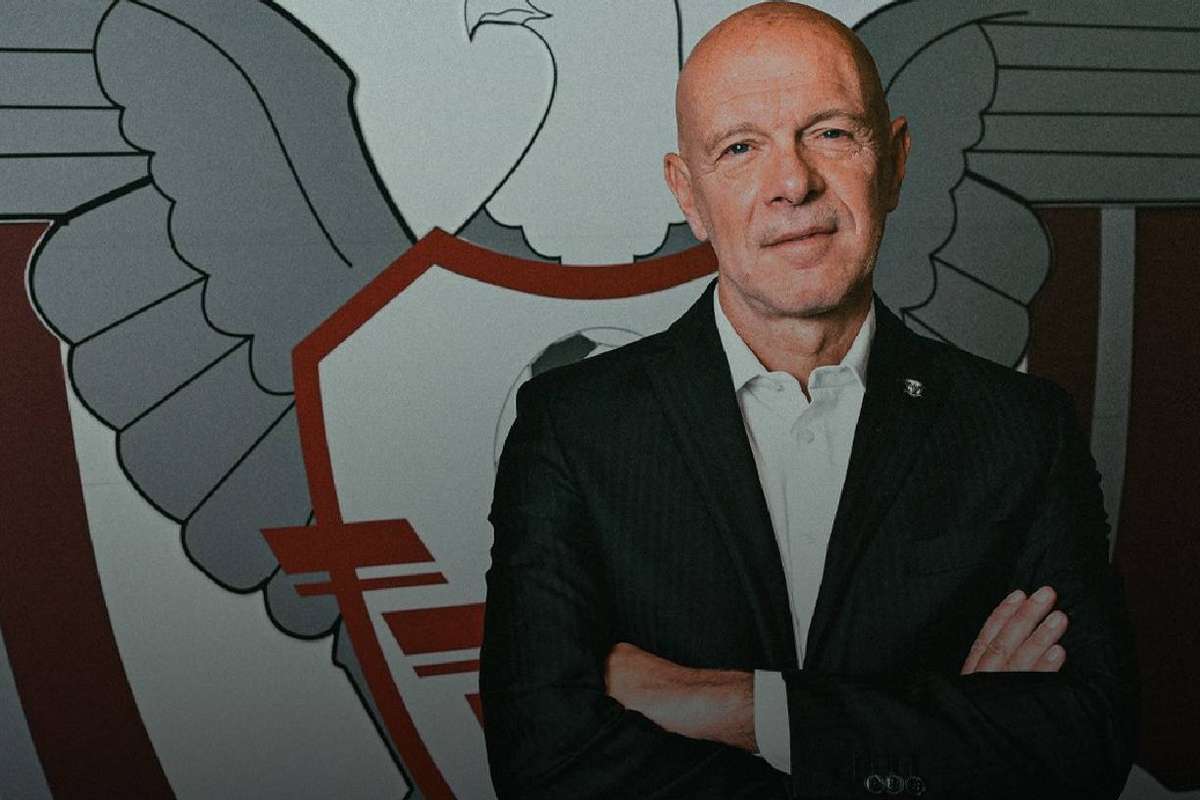 FC Rapid a anunțat oficial separarea de directorul sportiv Mauro Pederzoli. 4 FC Rapid a anuntat oficial separarea de directorul sportiv Mauro Pederzoli