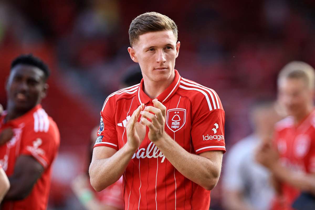 Manchester City primește o ofertă record pentru Elliot Anderson 2 Manchester City primeste o oferta record pentru Elliot Anderson
