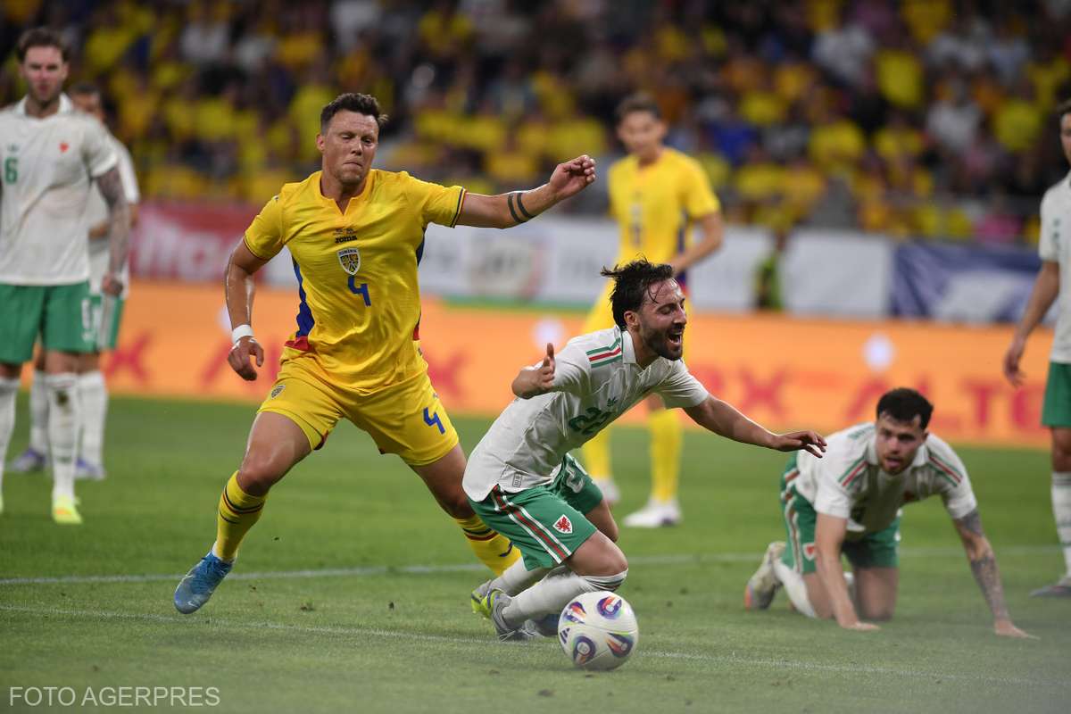 Meci amical Romania Tara Galilor Prima victorie pentru Hagi ca selectioner al nationalelor