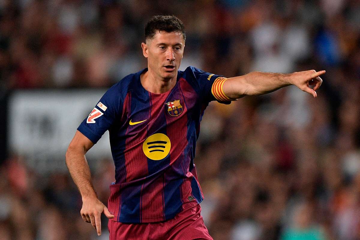 Robert Lewandowski, aproape de o nouă aventură după despărțirea de Barcelona! Polonezul negociază în SUA 2 Robert Lewandowski aproape de o noua aventura dupa despartirea de Barcelona Polonezul negociaza in SUA