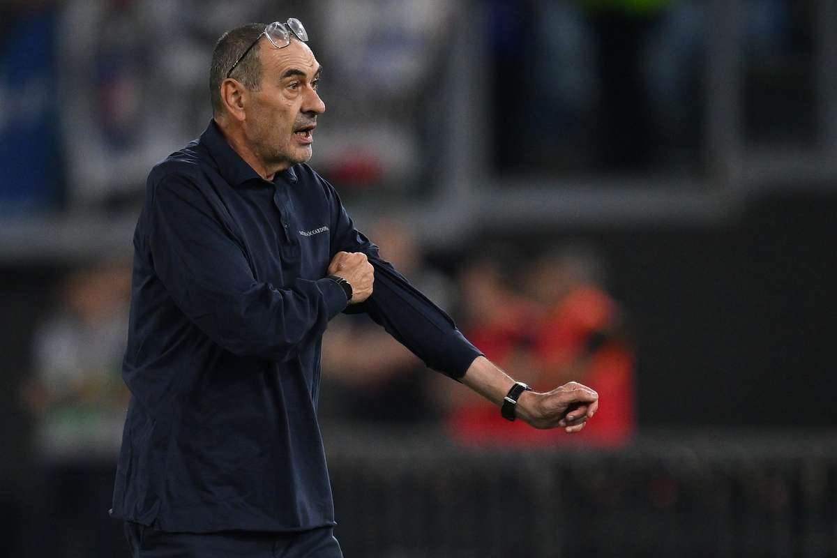a preluat rolul de antrenor la atalanta dupa ce a parasit lazio