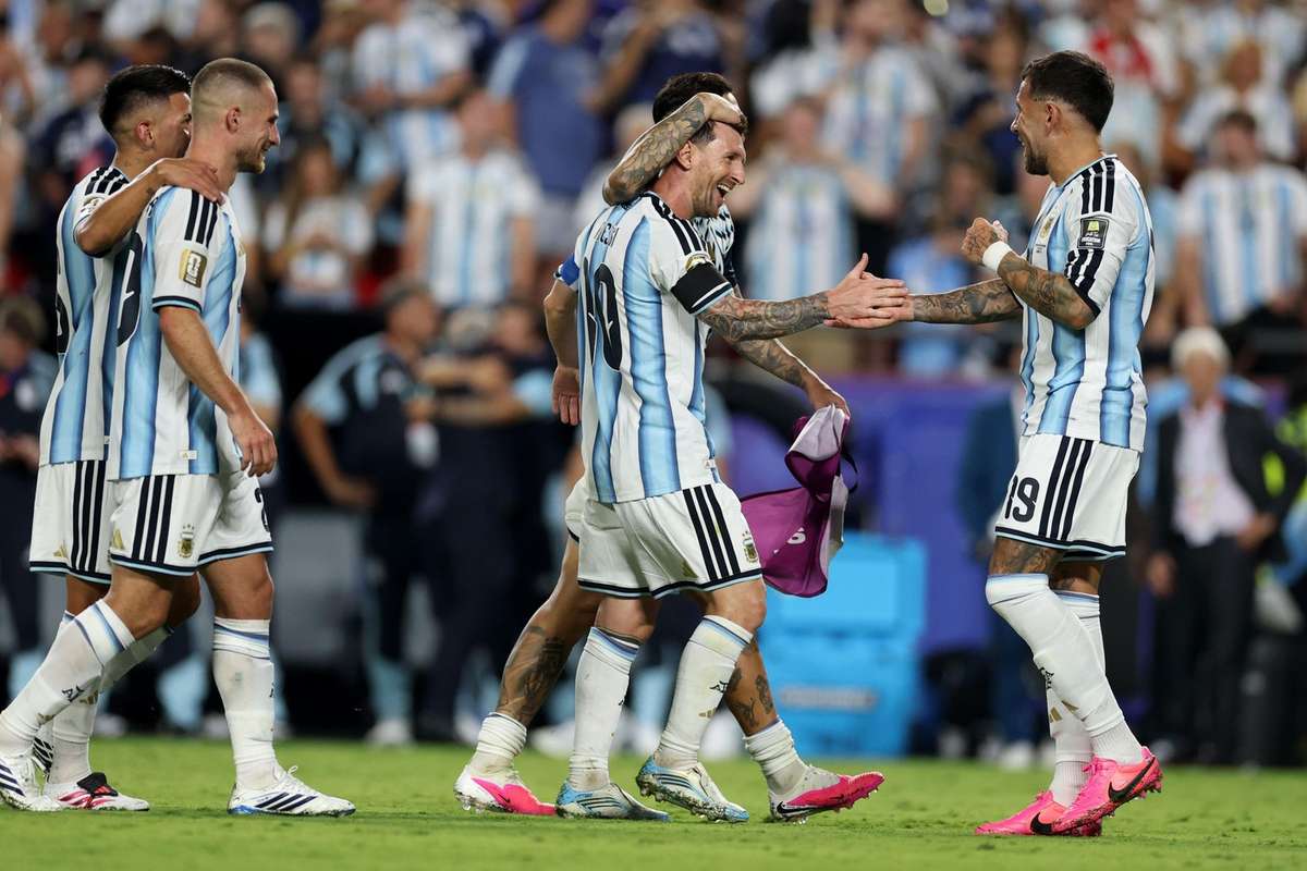 Ca în 1986! FIFA a permis Argentinei să joace în albastru împotriva Angliei. 2 Ca in 1986 FIFA a permis Argentinei sa joace in albastru impotriva Angliei