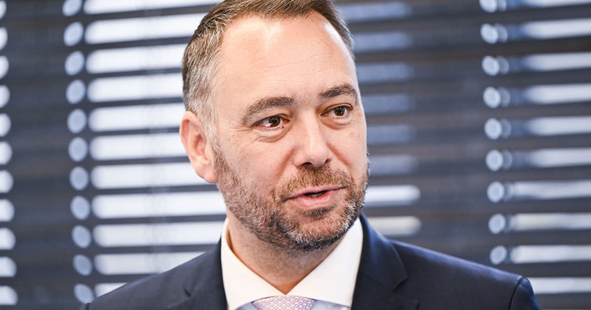 „Decizie neînțeleasă”: Ministrul belgian critică schimbarea de poziție a FIFA referitoare la cartonașul roșu primit de SUA. 3 Decizie neinteleasa Ministrul belgian critica schimbarea de pozitie a FIFA referitoare la cartonasul rosu primit de SUA