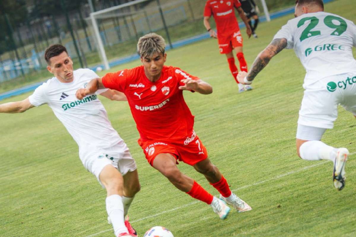Dinamo, înfrântă de campioana Ciprului în ultimul meci de verificare al verii 2 Dinamo infranta de campioana Ciprului in ultimul meci de verificare al verii