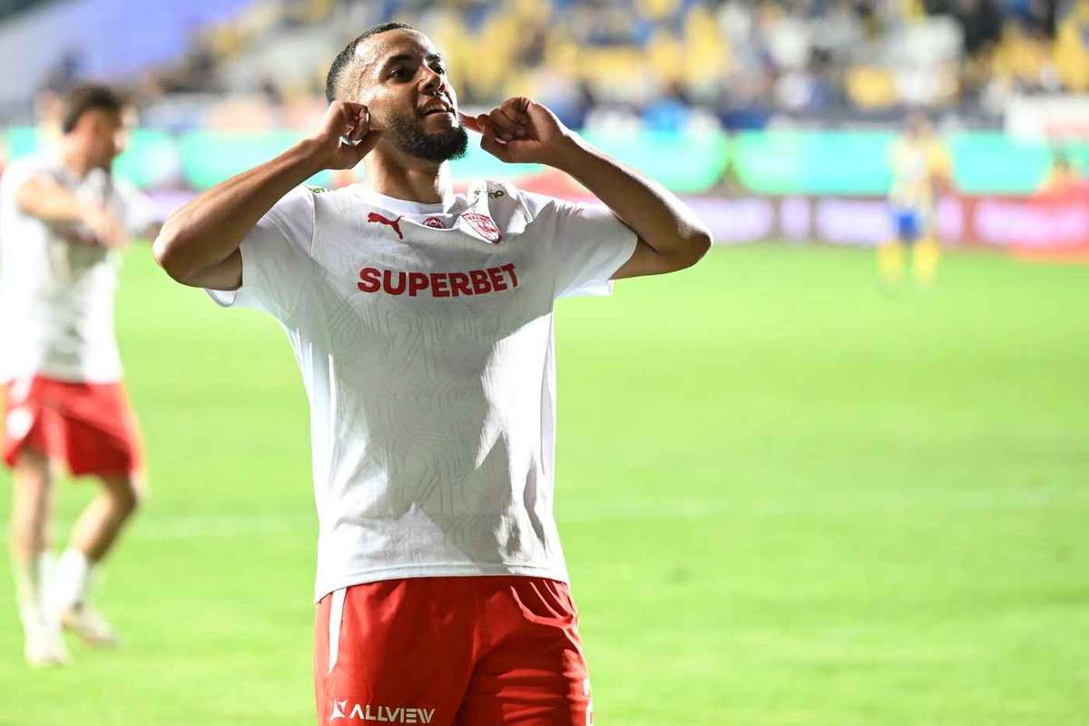 Dinamo și-a vândut un jucător de bază înainte de debutul în Superliga. Destinație neașteptată 2 Dinamo si a vandut un jucator de baza inainte de debutul in Superliga Destinatie neasteptata