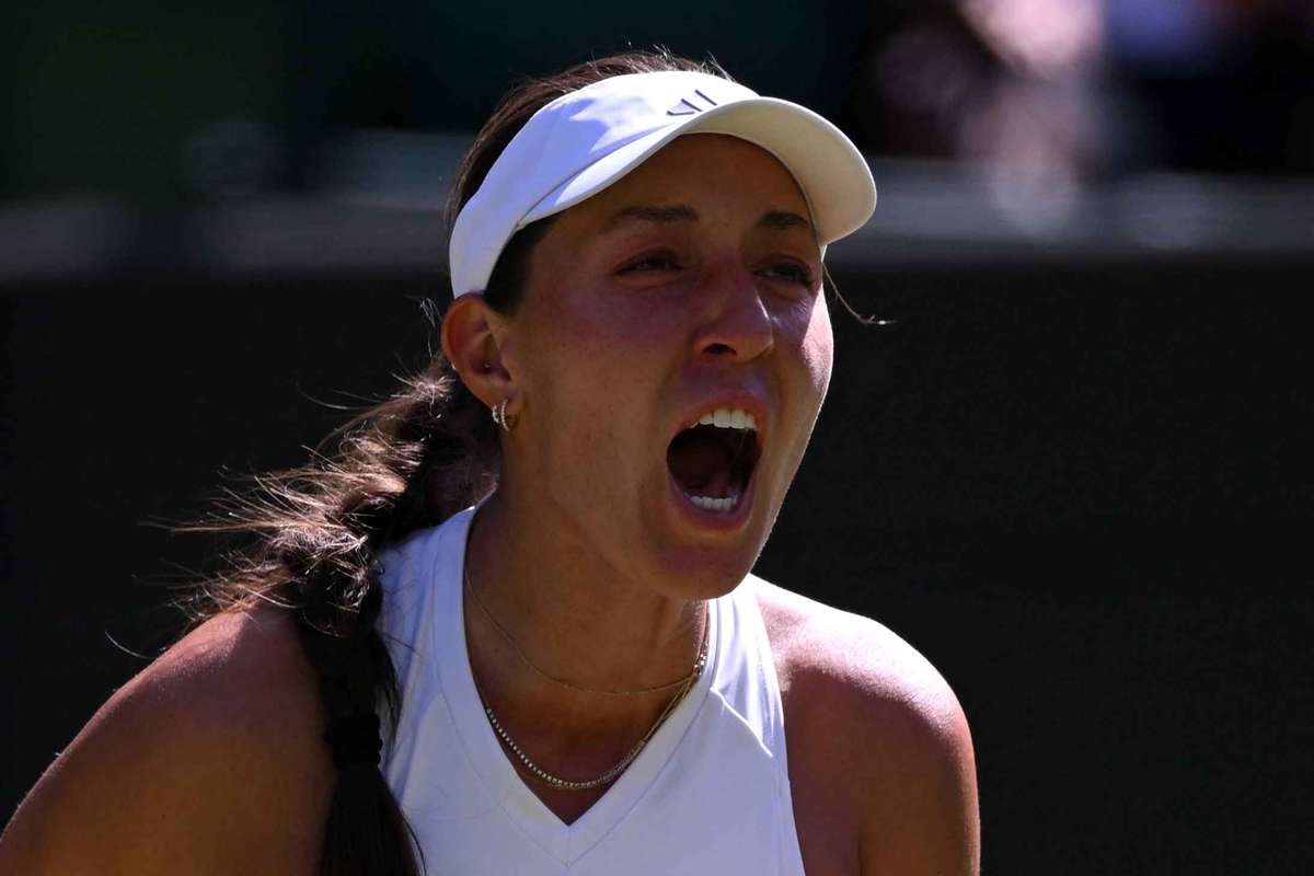 Favorita numarul patru face o revenire spectaculoasa si se califica in sferturile de finala la Wimbledon
