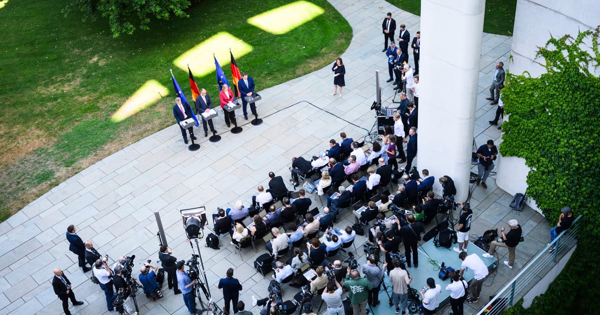 Liderii coalitiei germane ating un consens asupra reformei fiscale pentru a recupera pierderile importante de popularitate